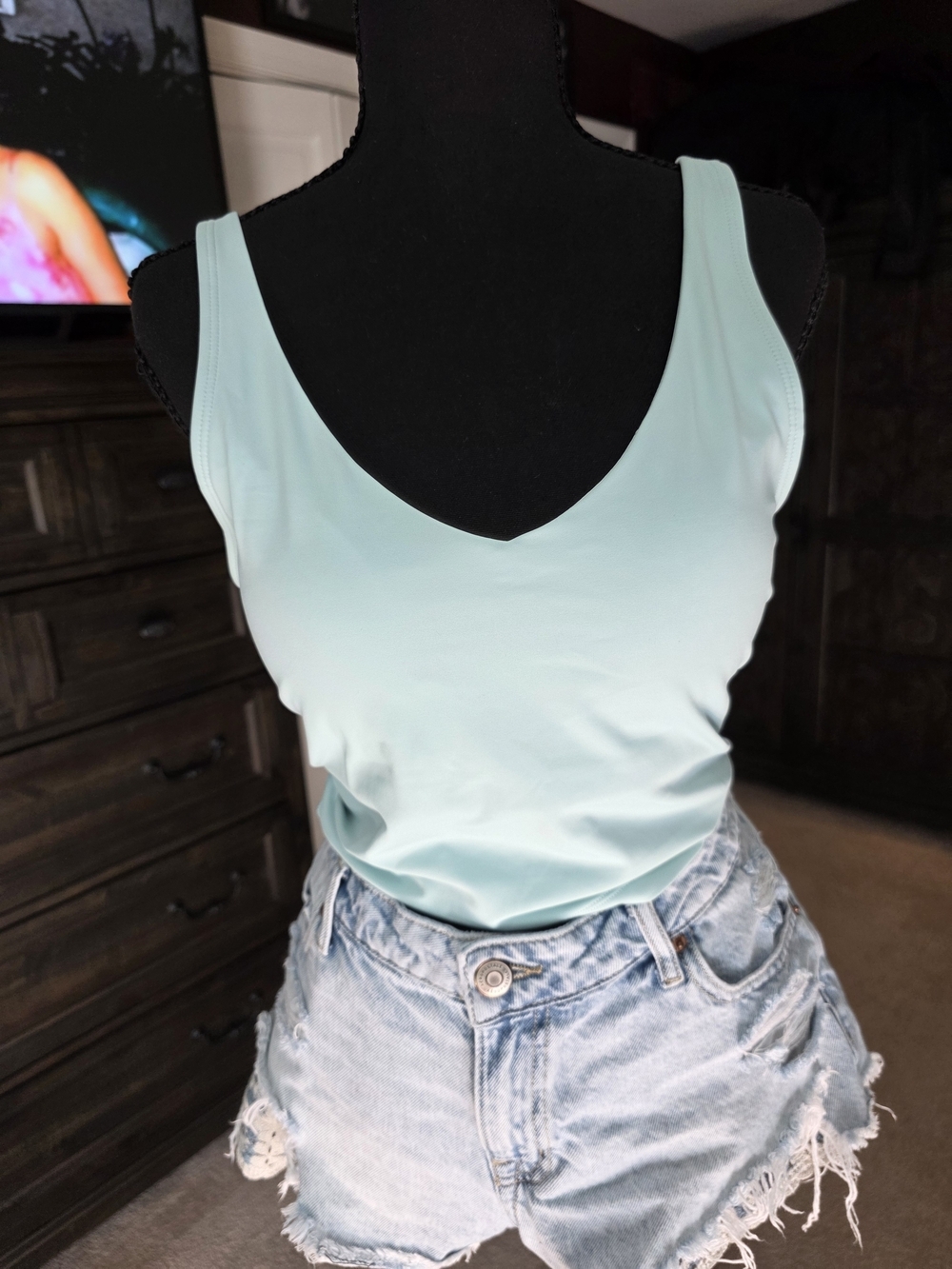 Mint Green Padded V-Neck Crop Tank Top Size Large